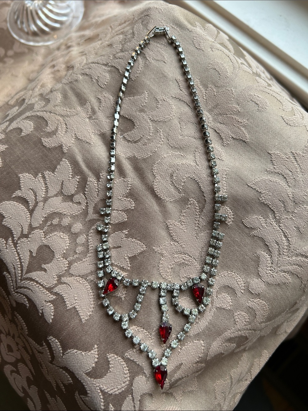 Elegant Vintage Ruby Teardrop Crystal Necklace Set - Red - Picture 8 of 8